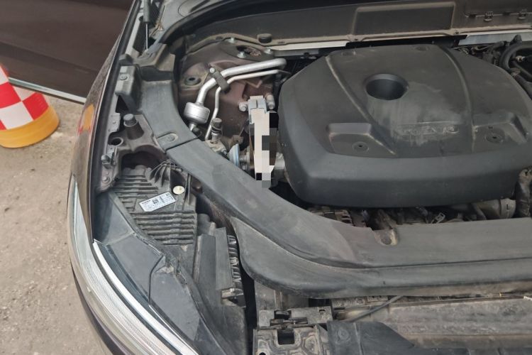 Used Volvo XC60 2020 T5 4x4 Zhiyi Luxury Edition Engine Bay Right