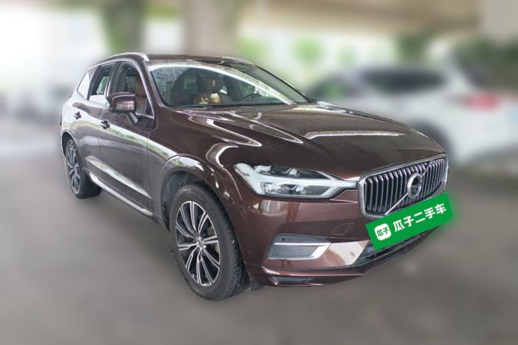 Used Volvo XC60 2020 T5 4x4 Smart Luxury Edition Front Right 45 Deg