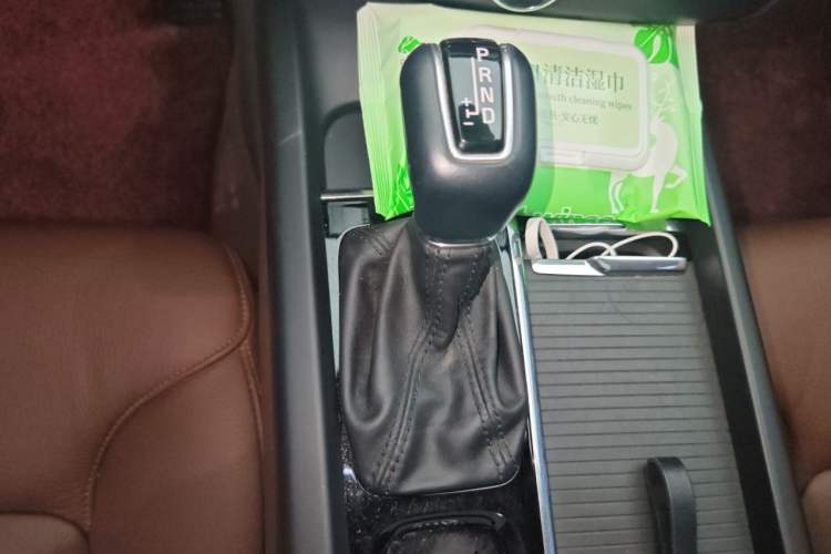Used Volvo XC60 2020 T5 4x4 Zhiyi Luxury Edition Gear Lever