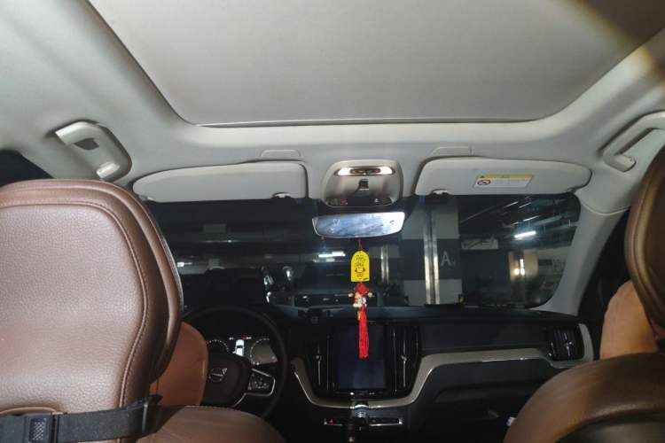 Used Volvo XC60 2020 T5 4x4 Smart Luxury Edition Headliner