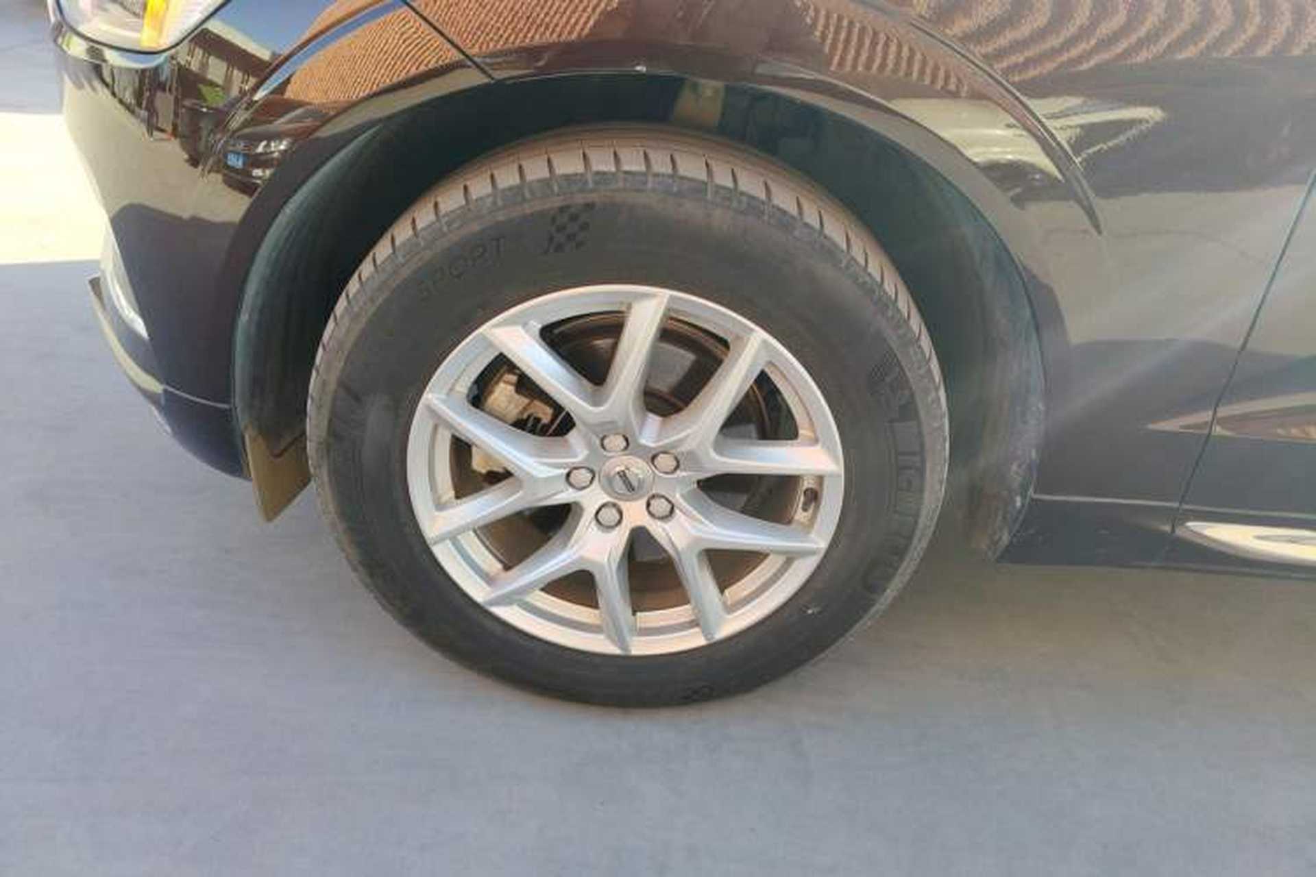 Used Volvo XC60 2020 T5 4x4 Zhiyi Luxury Edition Left Front Wheel Hub