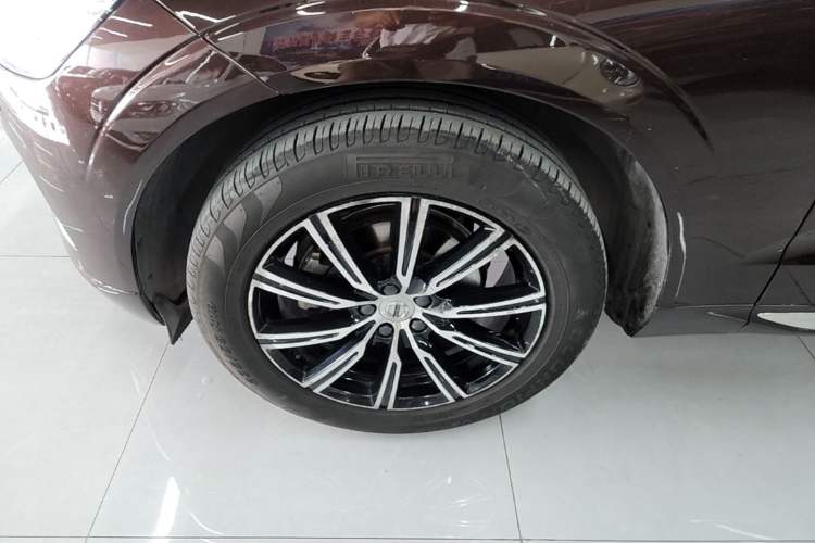 Used Volvo XC60 2020 T5 4x4 Zhiya Luxury Edition Left Front Wheel Hub