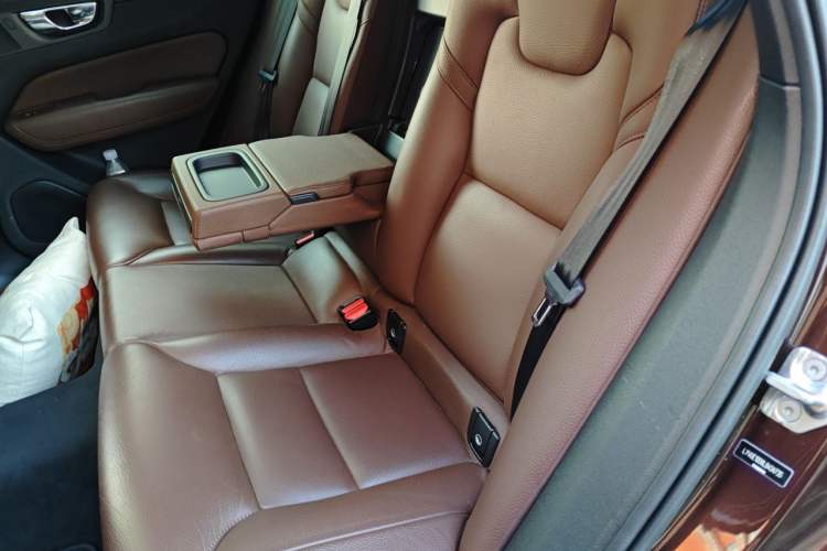 Used Volvo XC60 2020 T5 4x4 Zhiyi Luxury Edition Left Rear Seat