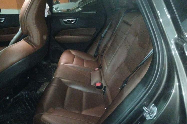 Used Volvo XC60 2020 T5 4x4 Zhiyi Luxury Edition Left Rear Seat