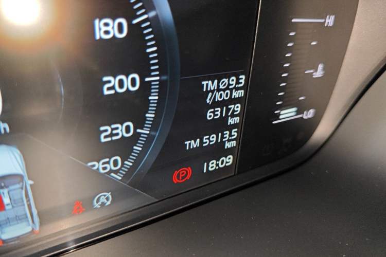 Used Volvo XC60 2020 T5 4x4 Zhiyi Luxury Edition Odometer Close Up