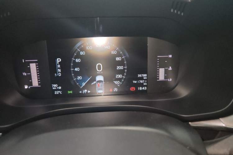 Used Volvo XC60 2020 T5 4x4 Zhiyi Luxury Edition Odometer Close Up