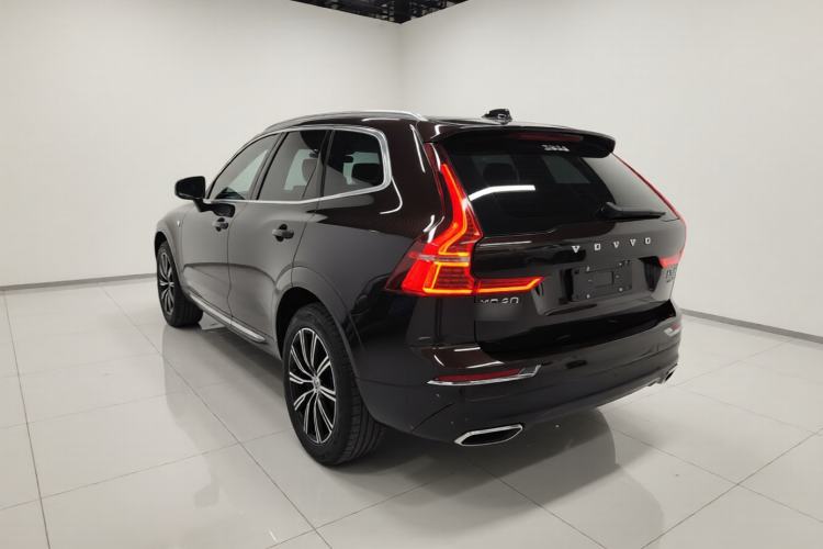 Used Volvo XC60 2020 T5 4x4 Zhiya Luxury Edition Rear Left 45 Deg