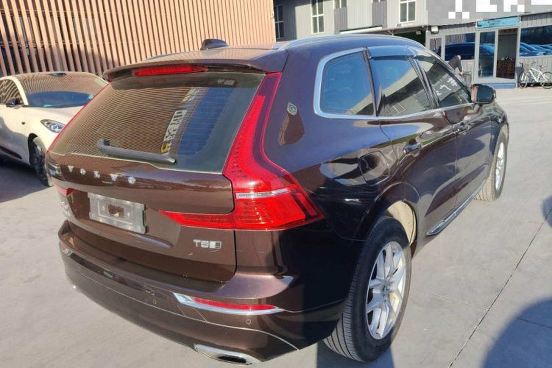Used Volvo XC60 2020 T5 4x4 Zhiyi Luxury Edition Rear Right 45 Deg