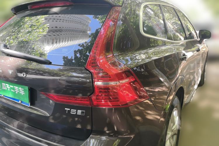 Used Volvo XC60 2020 T5 4x4 Zhiyi Luxury Edition Rear Right 45 Deg
