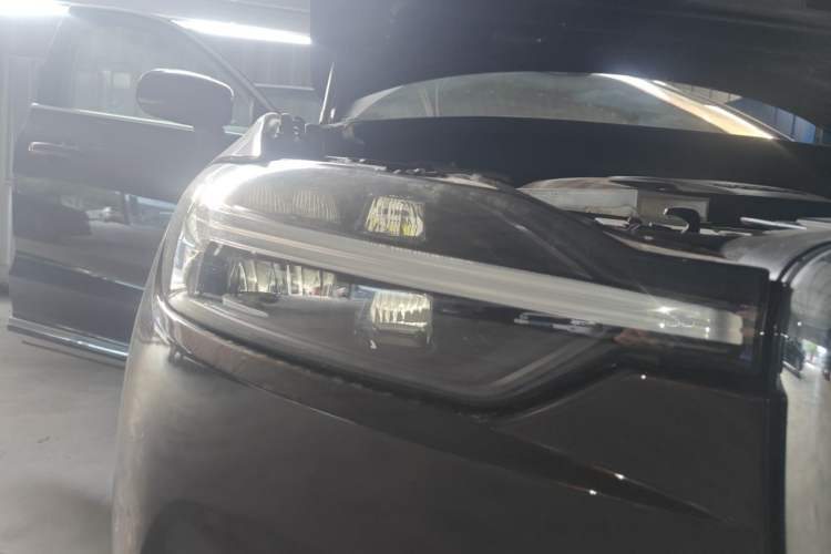Used Volvo XC60 2020 T5 4x4 Zhiyi Luxury Edition Right Front Headlight