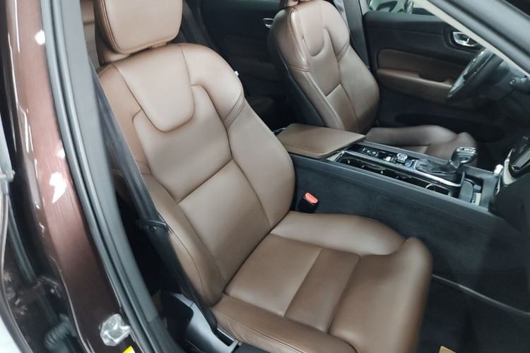 Used Volvo XC60 2020 T5 4x4 Zhiya Luxury Edition Right Front Seat