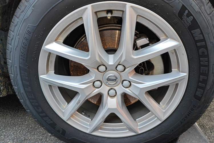 Used Volvo XC60 2020 T5 4x4 Zhiyi Luxury Edition Right Front Wheel Hub