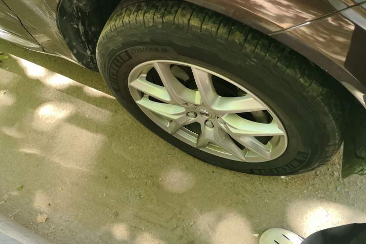 Used Volvo XC60 2020 T5 4x4 Zhiyi Luxury Edition Right Front Wheel Hub