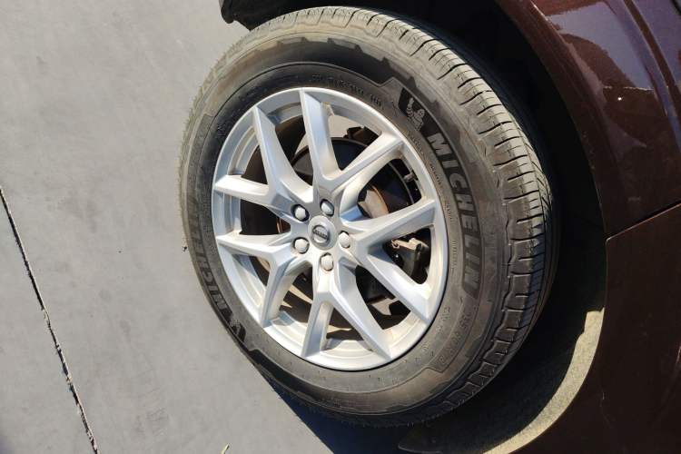 Used Volvo XC60 2020 T5 4x4 Zhiyi Luxury Edition Right Rear Wheel Hub