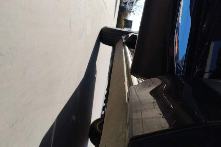 Used Volvo XC60 2020 T5 4x4 Zhiyi Luxury Edition Right Side Sill