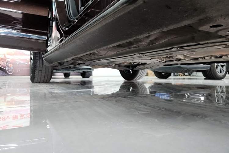 Used Volvo XC60 2020 T5 4x4 Zhiya Luxury Edition Right Side Sill