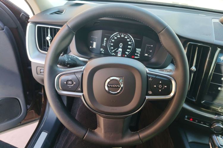 Used Volvo XC60 2020 T5 4x4 Zhiyi Luxury Edition Steering Wheel