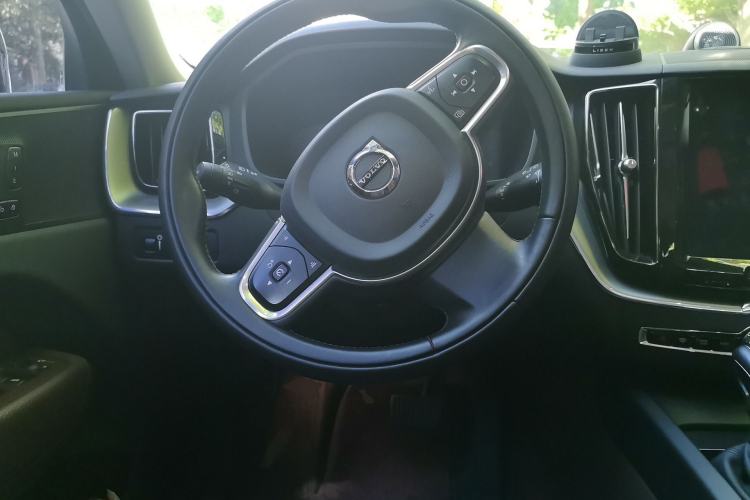 Used Volvo XC60 2020 T5 4x4 Zhiyi Luxury Edition Steering Wheel
