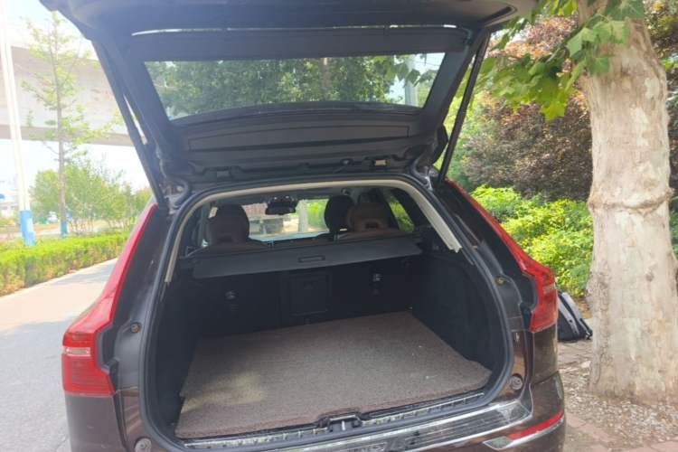 Used Volvo XC60 2020 T5 4x4 Zhiyi Luxury Edition Trunk