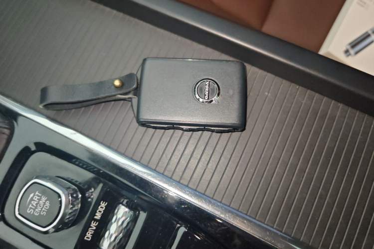 Used Volvo XC60 2020 T5 4x4 Zhiyi Luxury Edition Vehicle Key