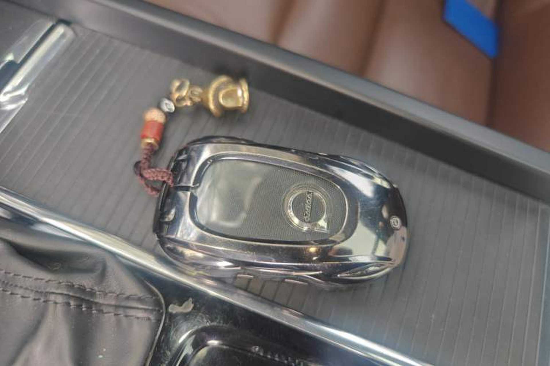 Used Volvo XC60 2020 T5 4x4 Zhiyi Luxury Edition Vehicle Key