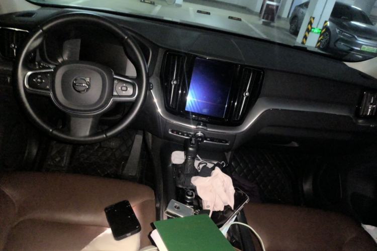 Used Volvo XC60 2020 T5 4x4 Zhiyi Luxury Edition Center Console