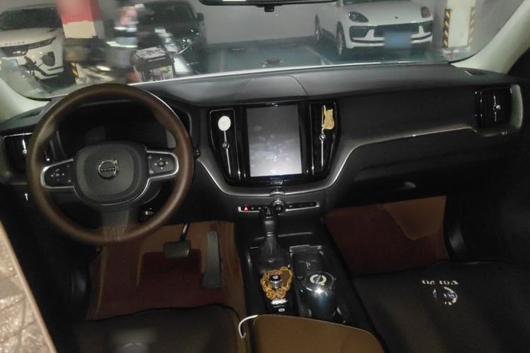 Used Volvo XC60 2020 T5 4x4 Zhiyi Luxury Edition Center Console