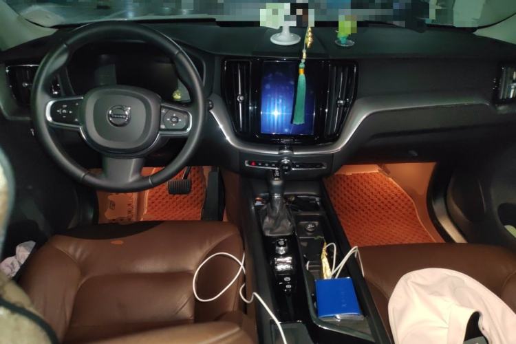 Used Volvo XC60 2020 T5 4x4 Zhiyi Luxury Edition Center Console