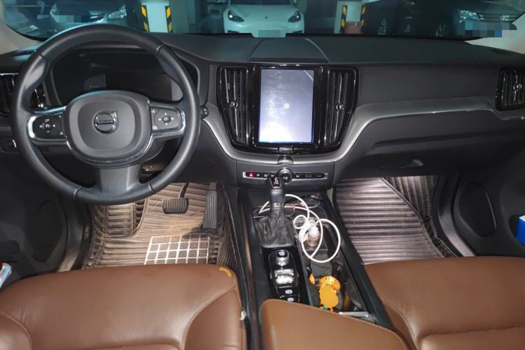 Used Volvo XC60 2020 T5 4x4 Zhiyi Luxury Edition Center Console