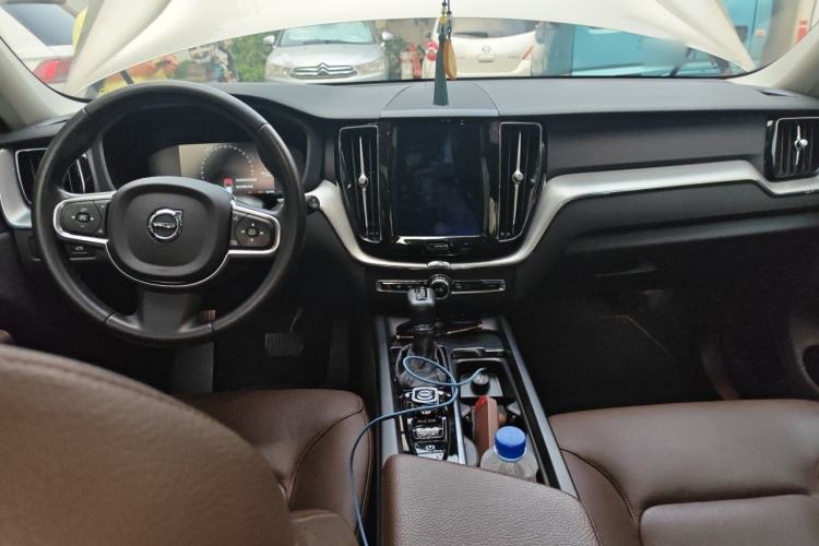 Used Volvo XC60 2020 T5 4x4 Zhiyi Luxury Edition Center Console