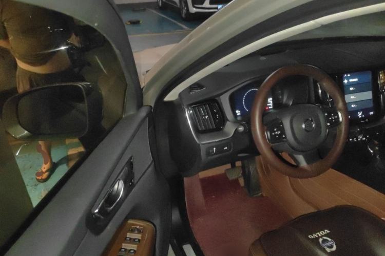 Used Volvo XC60 2020 T5 4x4 Zhiyi Luxury Edition Driver Seat
