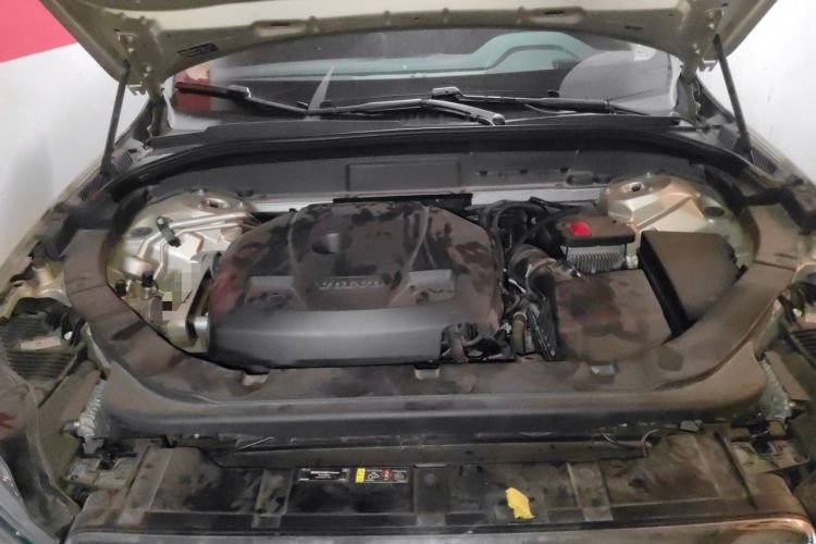 Used Volvo XC60 2020 T5 4x4 Zhiyi Luxury Edition Engine Bay