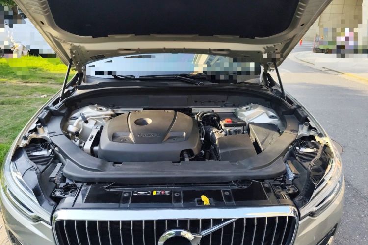 Used Volvo XC60 2020 T5 4x4 Smart Luxury Edition Engine Bay