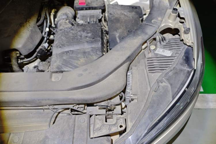 Used Volvo XC60 2020 T5 4x4 Smart Luxury Edition Engine Bay Left