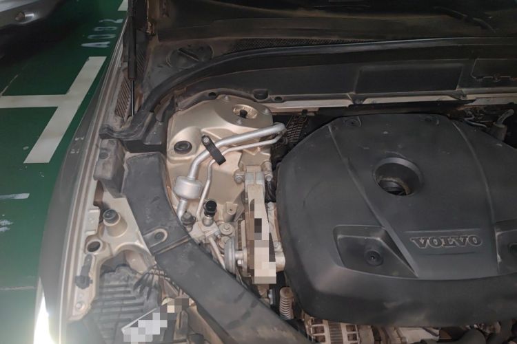 Used Volvo XC60 2020 T5 4x4 Zhiyi Luxury Edition Engine Bay Right