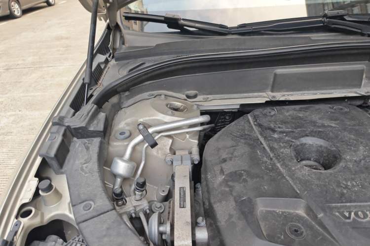 Used Volvo XC60 2020 T5 4x4 Zhiyi Luxury Edition Engine Bay Right
