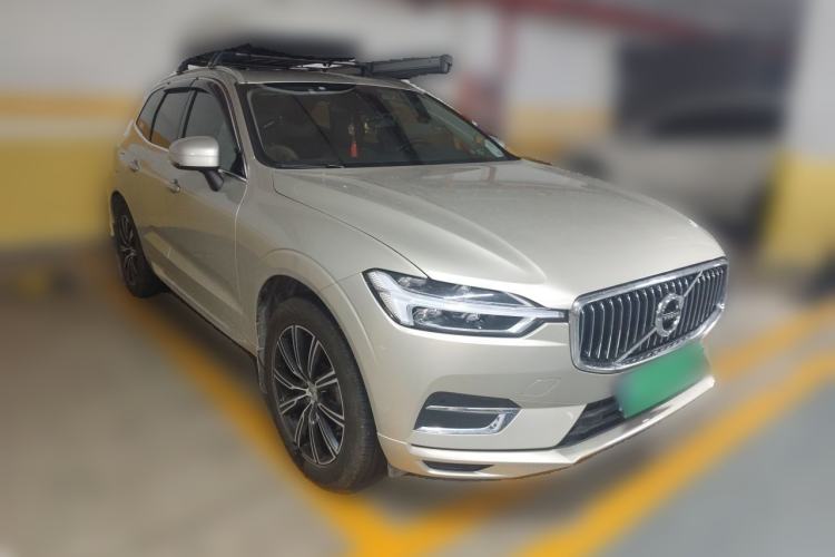 Used Volvo XC60 2020 T5 4x4 Smart Luxury Edition Front Right 45 Deg