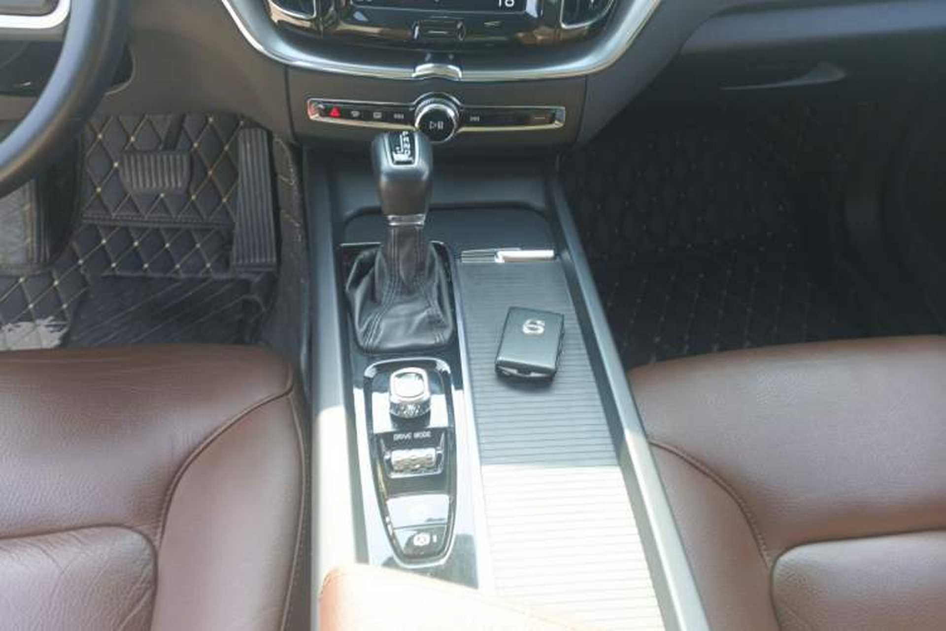 Used Volvo XC60 2020 T5 4x4 Zhiyi Luxury Edition Gear Lever