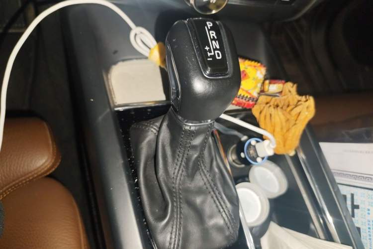 Used Volvo XC60 2020 T5 4x4 Smart Luxury Edition Gear Lever