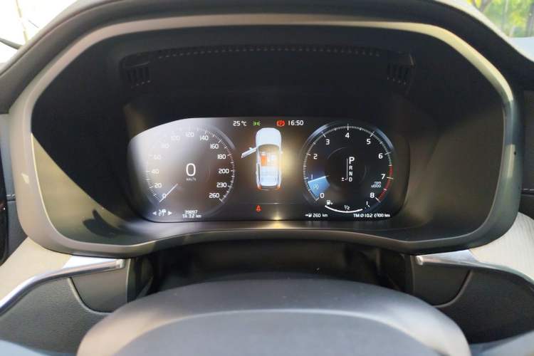 Used Volvo XC60 2020 T5 4x4 Smart Luxury Edition Instrument Cluster