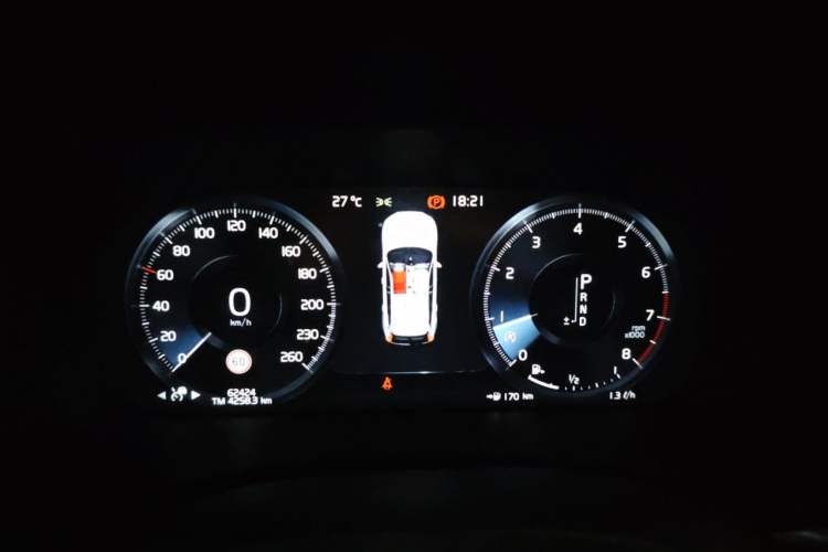 Used Volvo XC60 2020 T5 4x4 Smart Luxury Edition Instrument Cluster