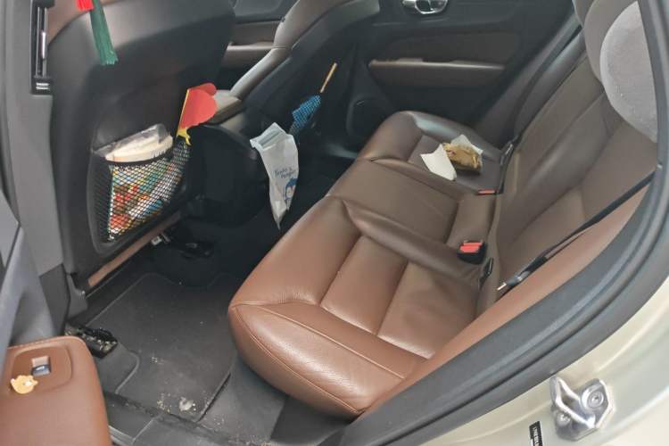 Used Volvo XC60 2020 T5 4x4 Zhiyi Luxury Edition Left Rear Seat