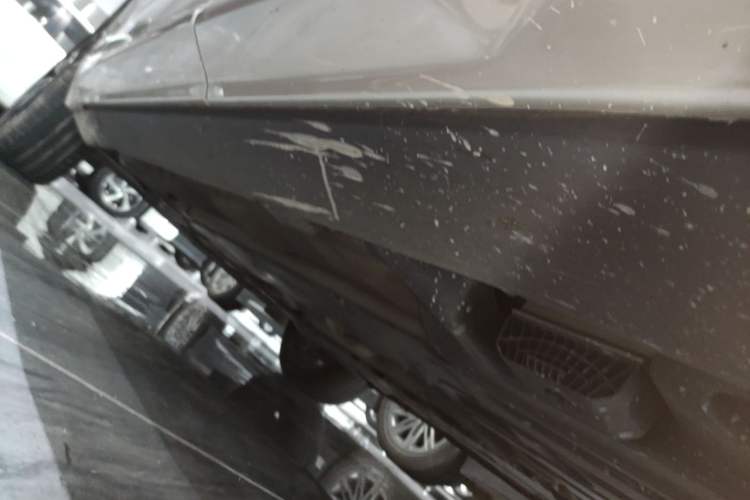 Used Volvo XC60 2020 T5 4x4 Smart Luxury Edition Left Side Sill