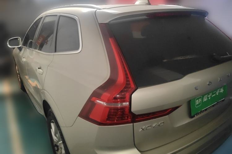 Used Volvo XC60 2020 T5 4x4 Zhiyi Luxury Edition Rear Left 45 Deg