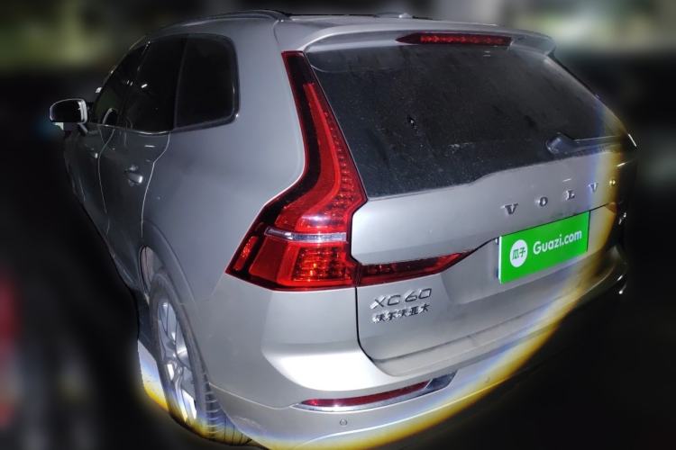 Used Volvo XC60 2020 T5 4x4 Zhiyi Luxury Edition Rear Left 45 Deg