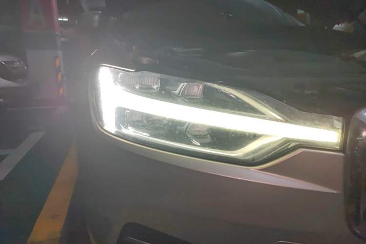 Used Volvo XC60 2020 T5 4x4 Zhiyi Luxury Edition Right Front Headlight
