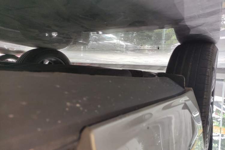 Used Volvo XC60 2020 T5 4x4 Smart Luxury Edition Right Side Sill