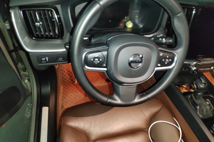 Used Volvo XC60 2020 T5 4x4 Zhiyi Luxury Edition Steering Wheel
