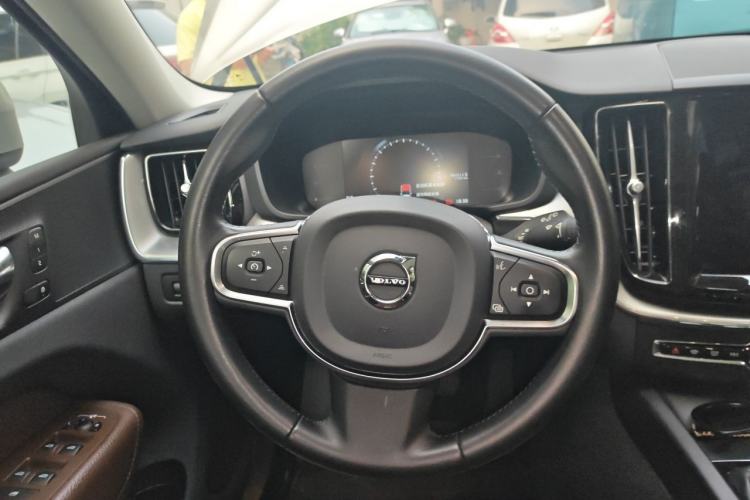 Used Volvo XC60 2020 T5 4x4 Zhiyi Luxury Edition Steering Wheel
