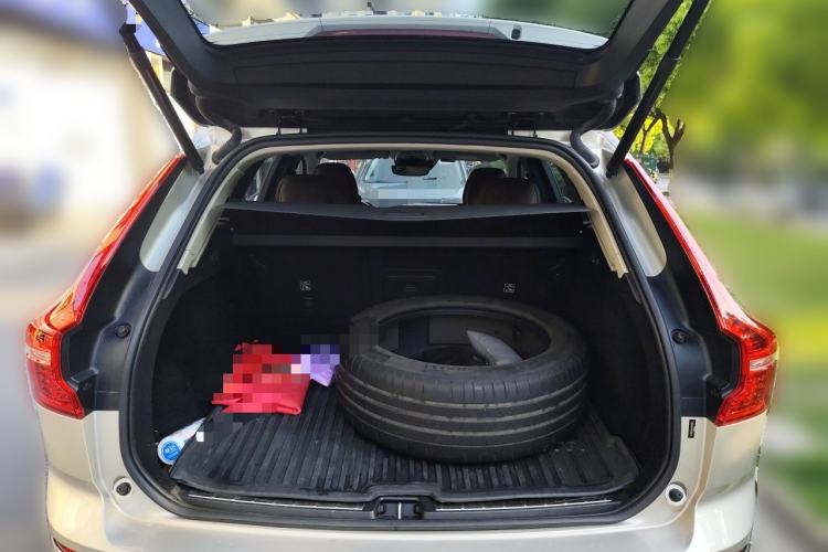 Used Volvo XC60 2020 T5 4x4 Smart Luxury Edition Trunk